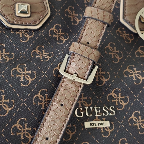 Guess Confidential Chain Handbag/Crossbody - Picture 17 of 17
